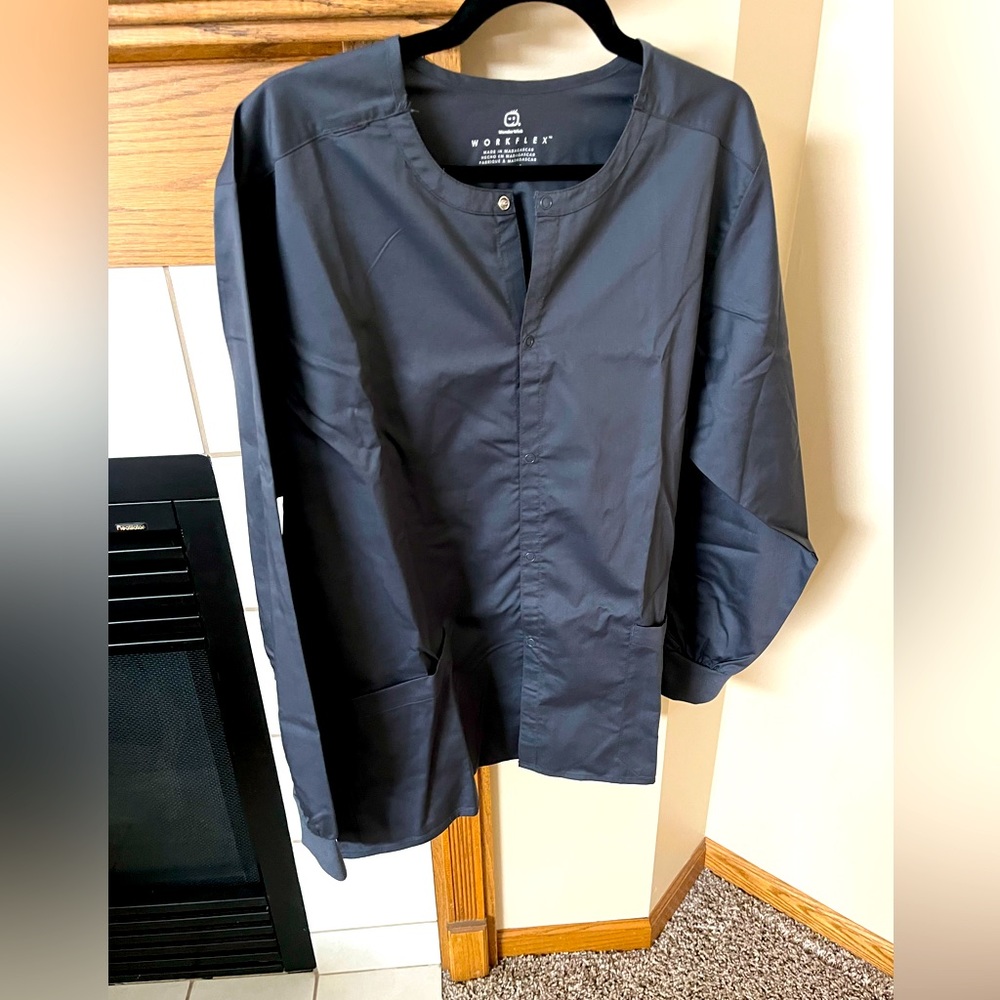 WonderWink Size Medium Women’s Gray Scrub Jacket